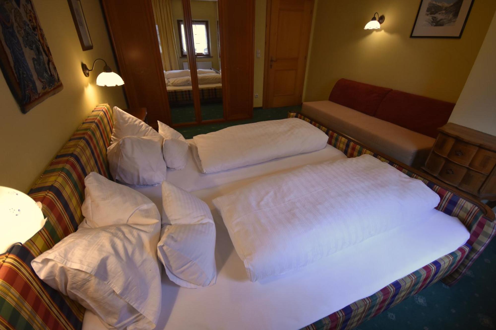 Brunnenhof Apartments Pettneu am Arlberg Quarto foto