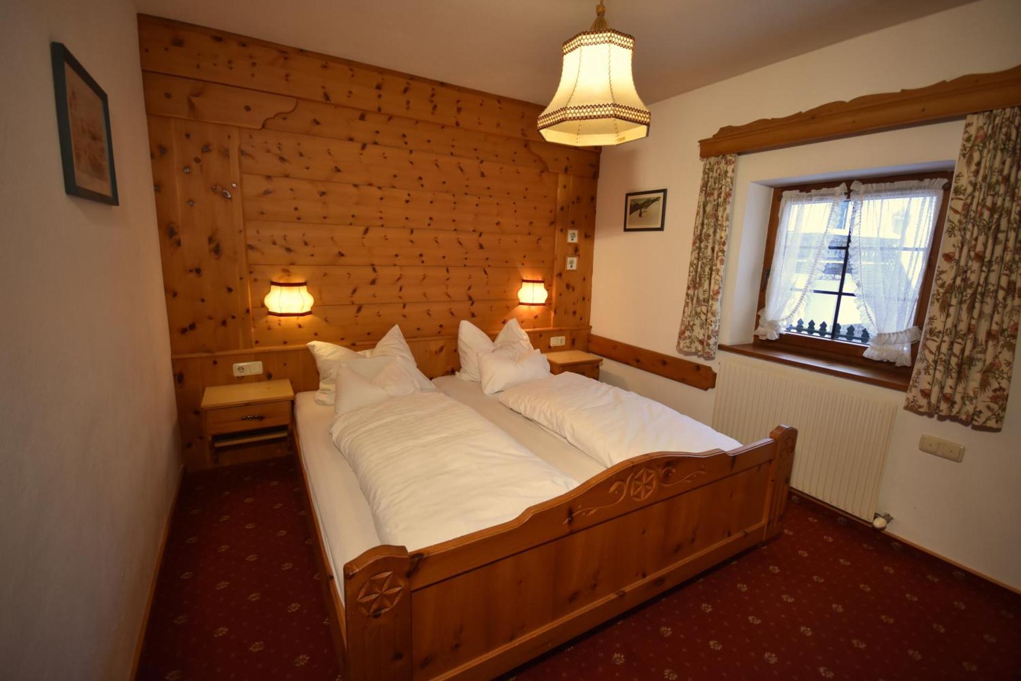 Brunnenhof Apartments Pettneu am Arlberg Quarto foto